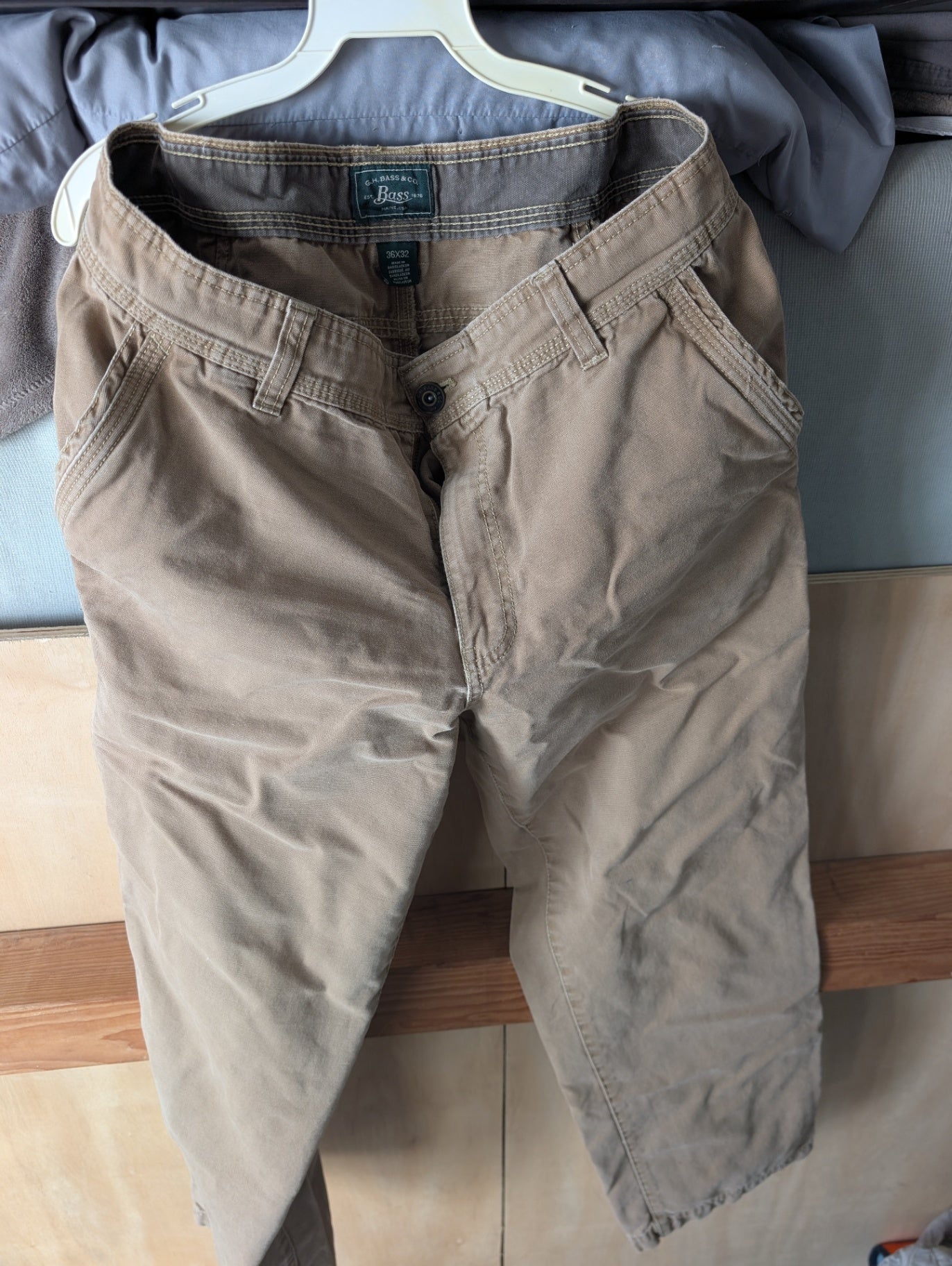 G.H. Bass and Co. Pants 36x32 Tan