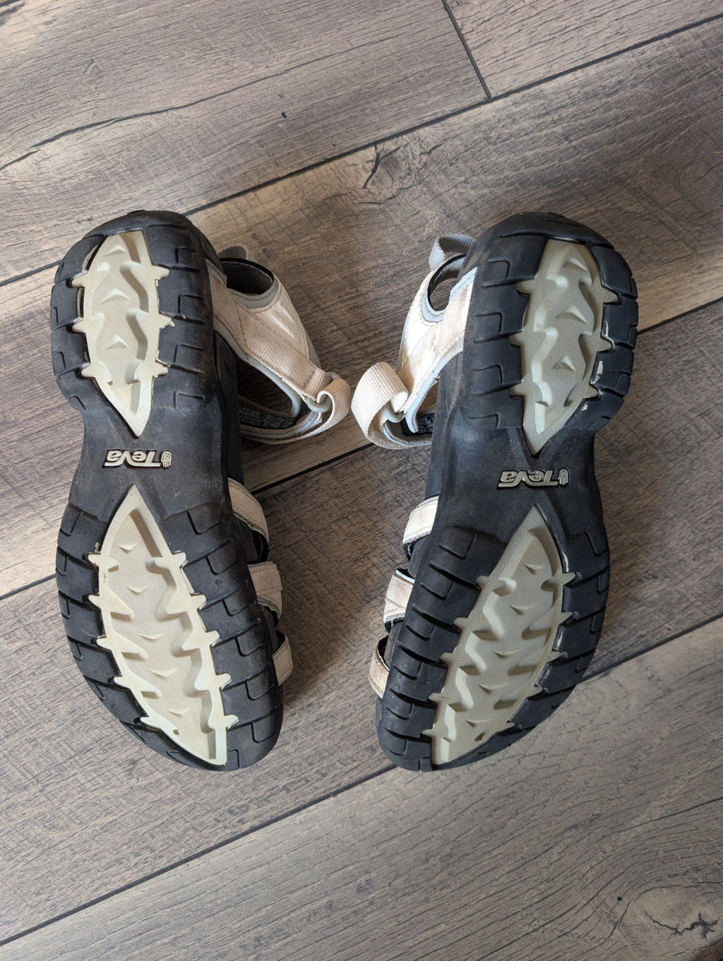 Teva Hiking Sandals 7.5 White