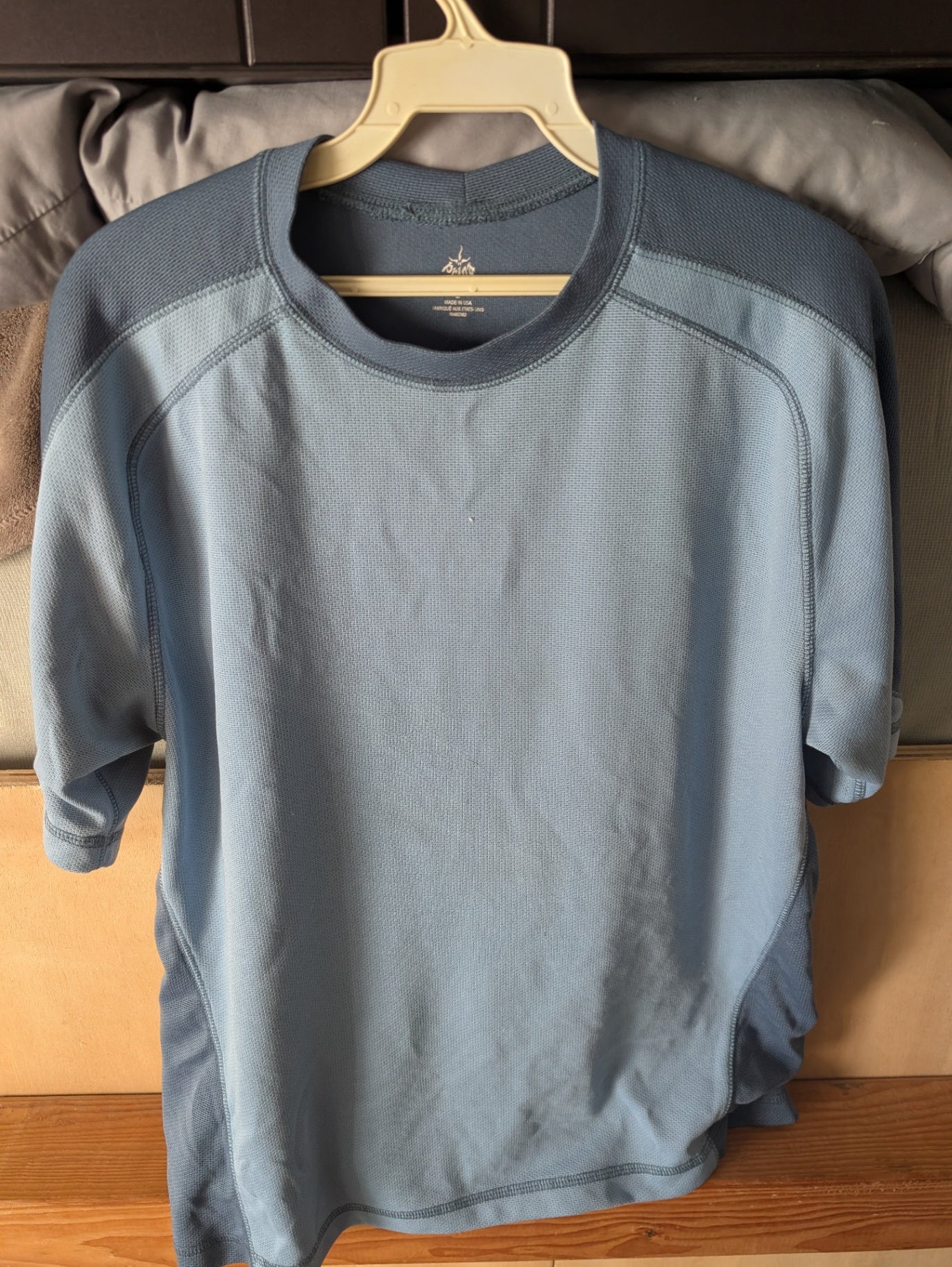 Prana Athletic T-Shirt L Blue