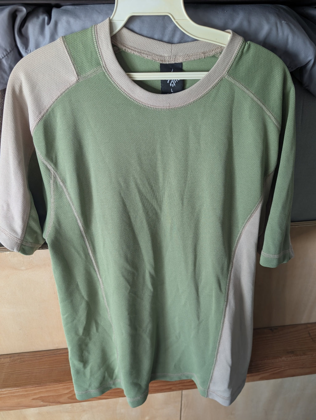 Prana Athletic T-Shirt L Green