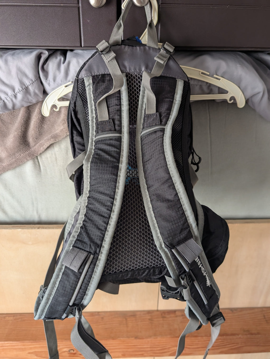 High Sierra Gamma 14L Backpack 14L Black/Grey