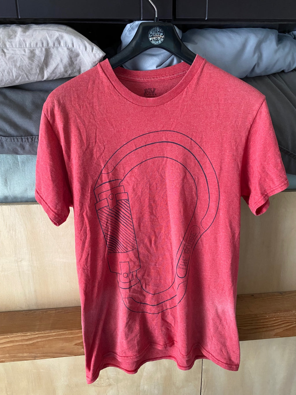 The Gorge T-Shirt M Red/ Carabiner