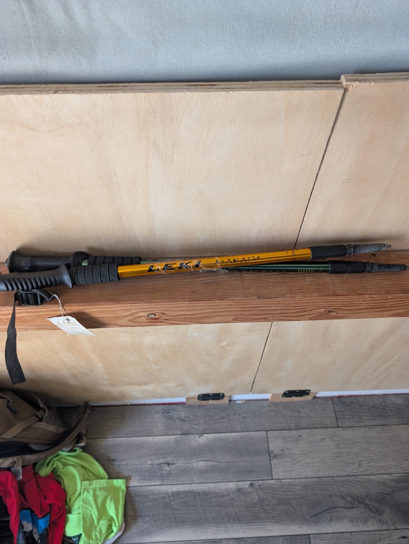 Leki Poles (Trekking) Gold/green Mismatch