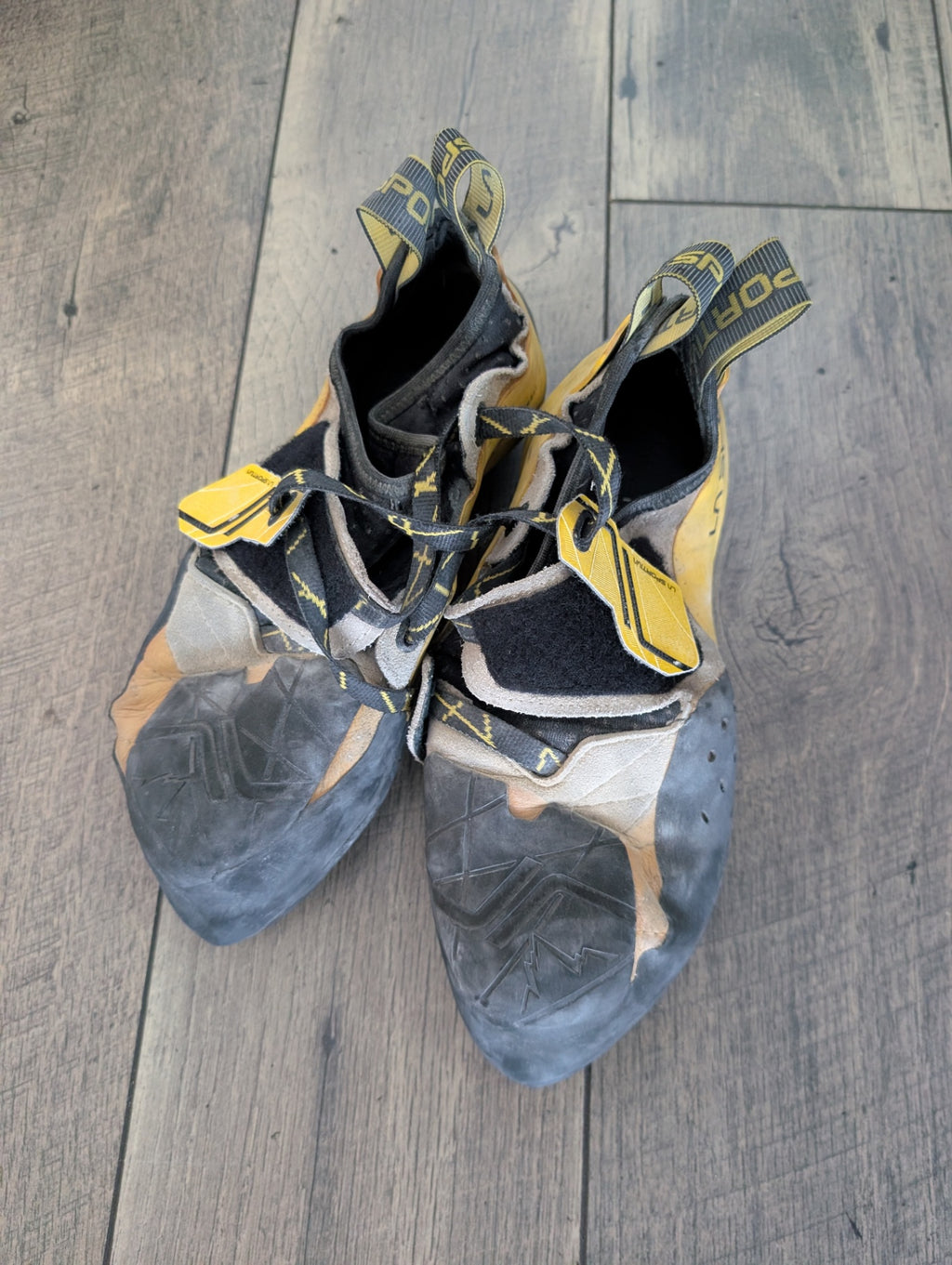 La Sportiva Shoes (Climbing) 42.5 Yellow/White Solution