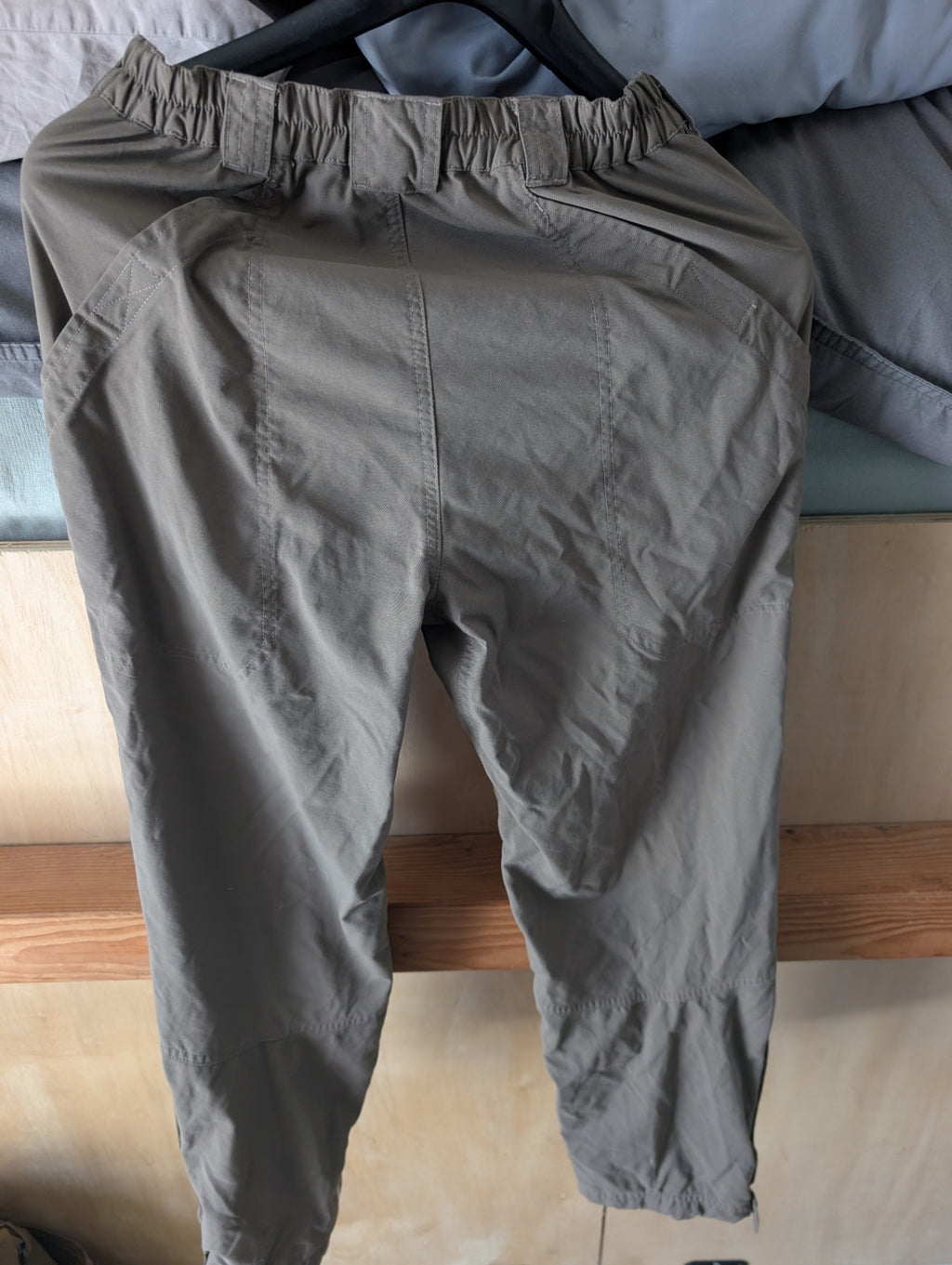 LL Bean Pants (Hiking)(Slim-Fit) 6 Grey