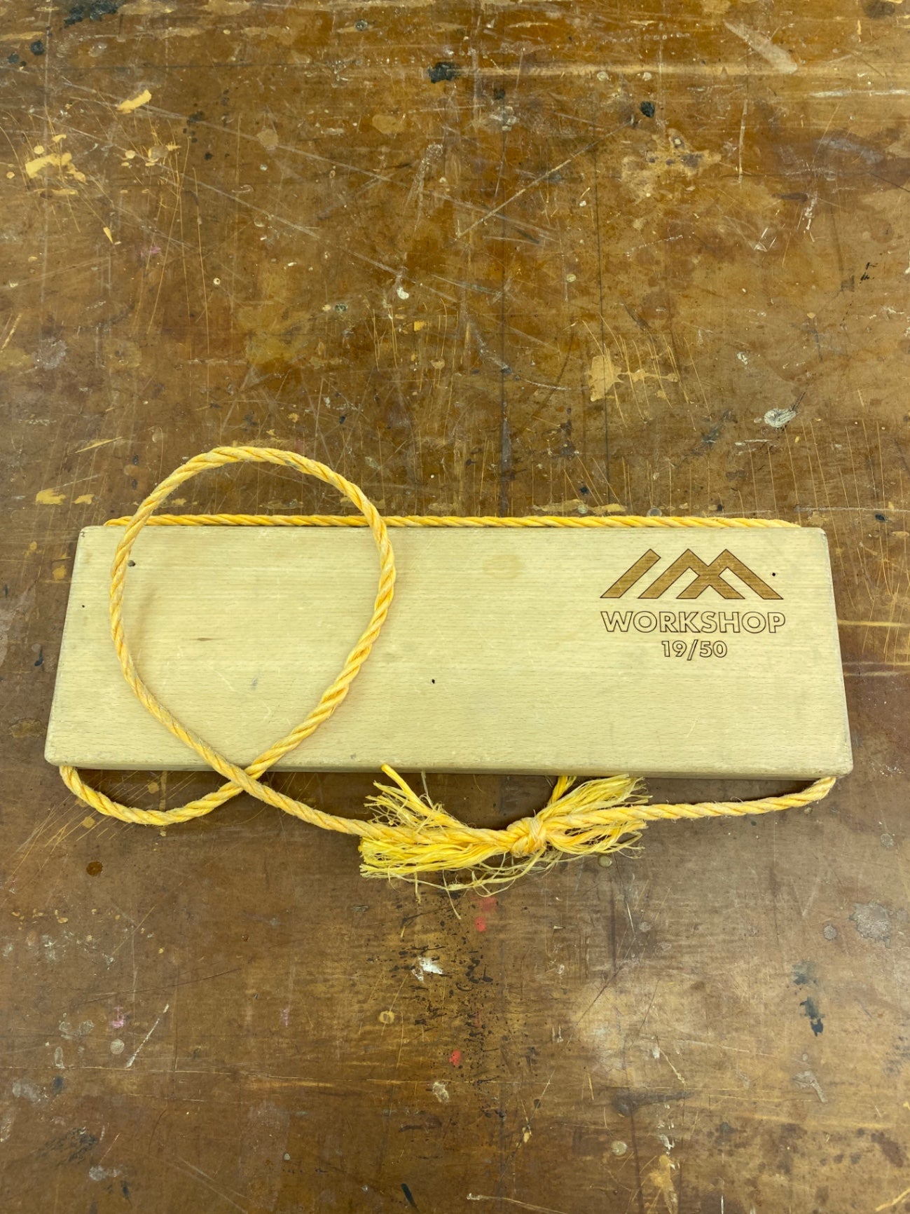 Workshop 19/50 Campboard Portable Hangboard Beige