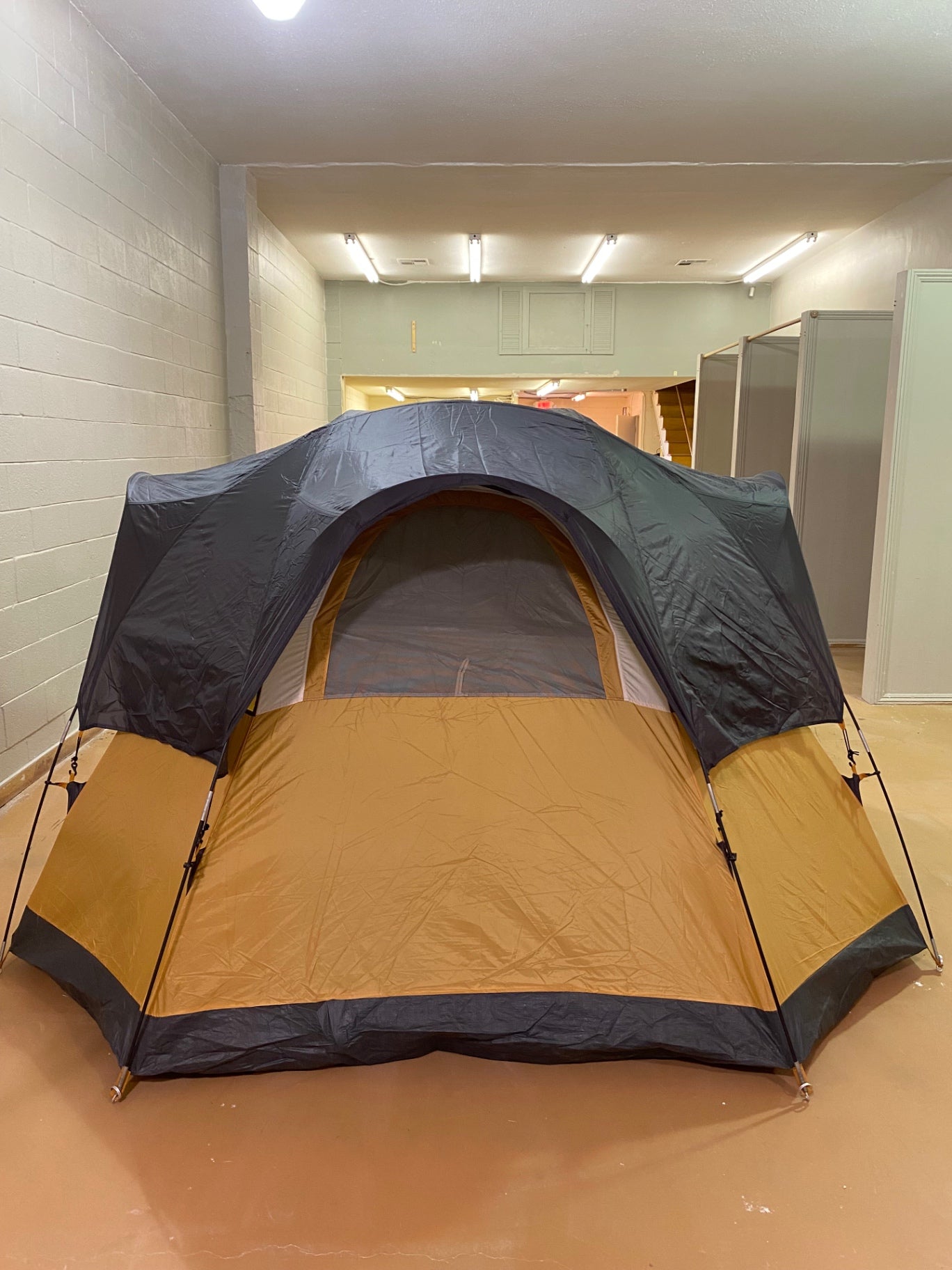 Coleman Crescent Rim 9x9 Camping (Tent) Tan/Grey