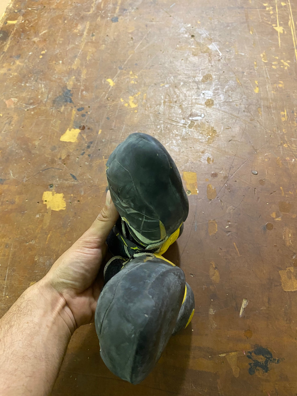 La Sportiva Solutions Shoes (Climbing) 40.5 White/Yellow