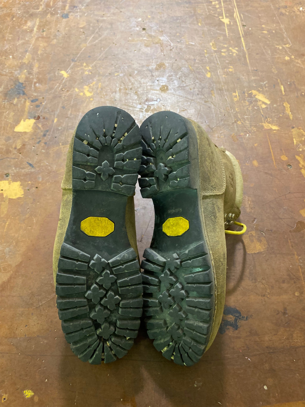 Vasque Boots Shoes (Hiking Boots) 9 Brown/Yellow