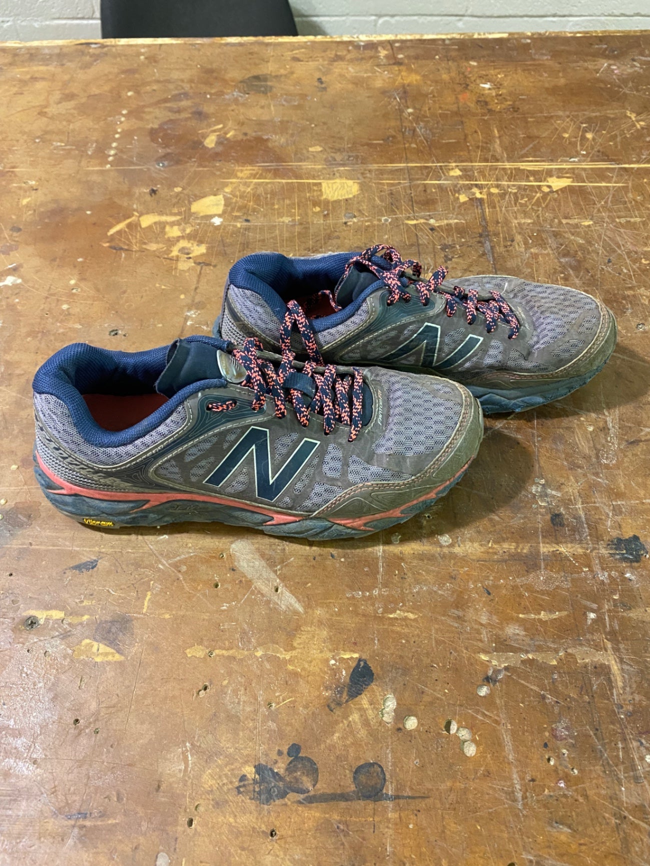 New Balance Leadville V3 Shoes (Running) 7.5 Grey/Pink