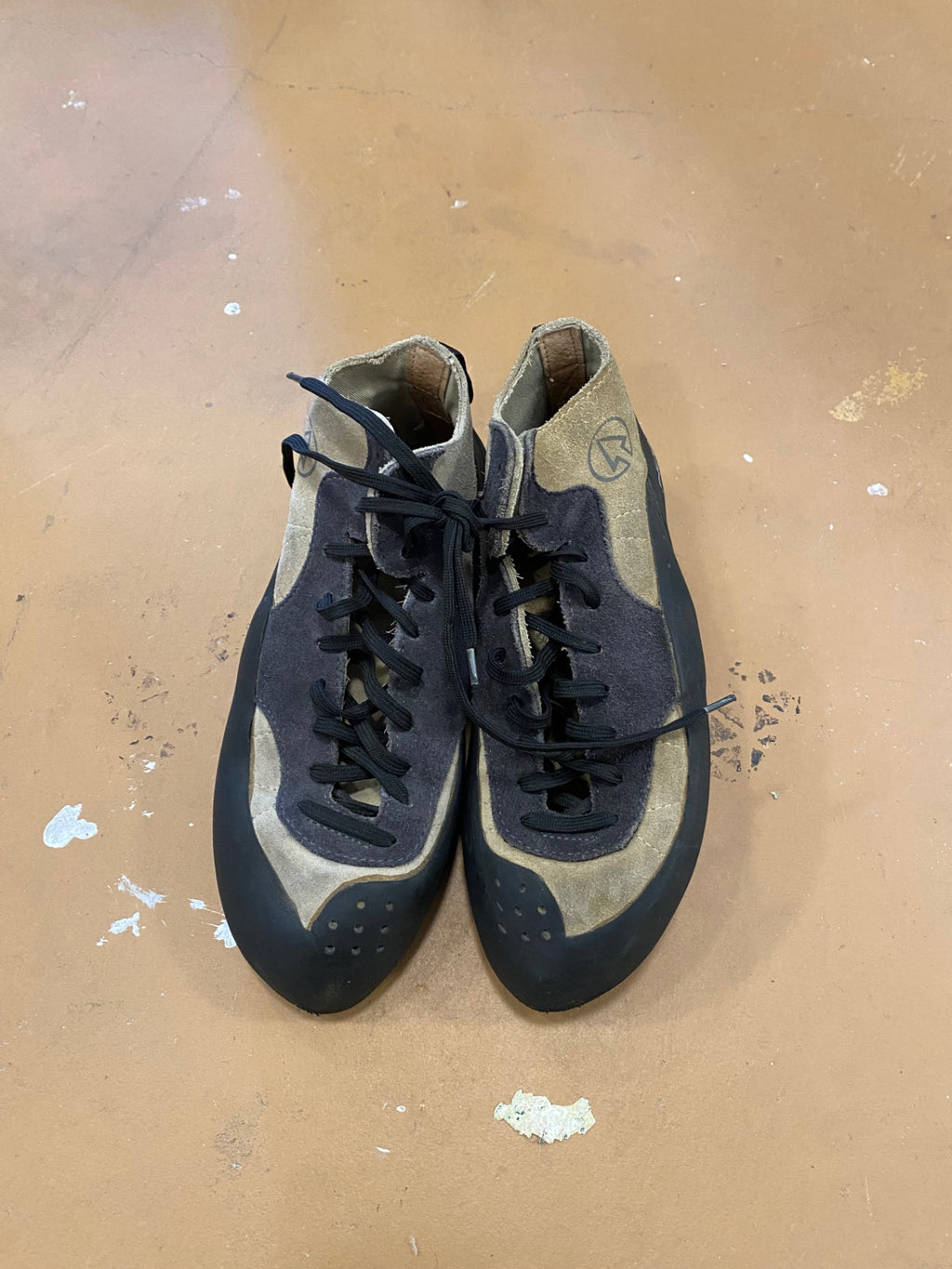 Acopa Shoes (Climbing) Brown JB Rock High Top