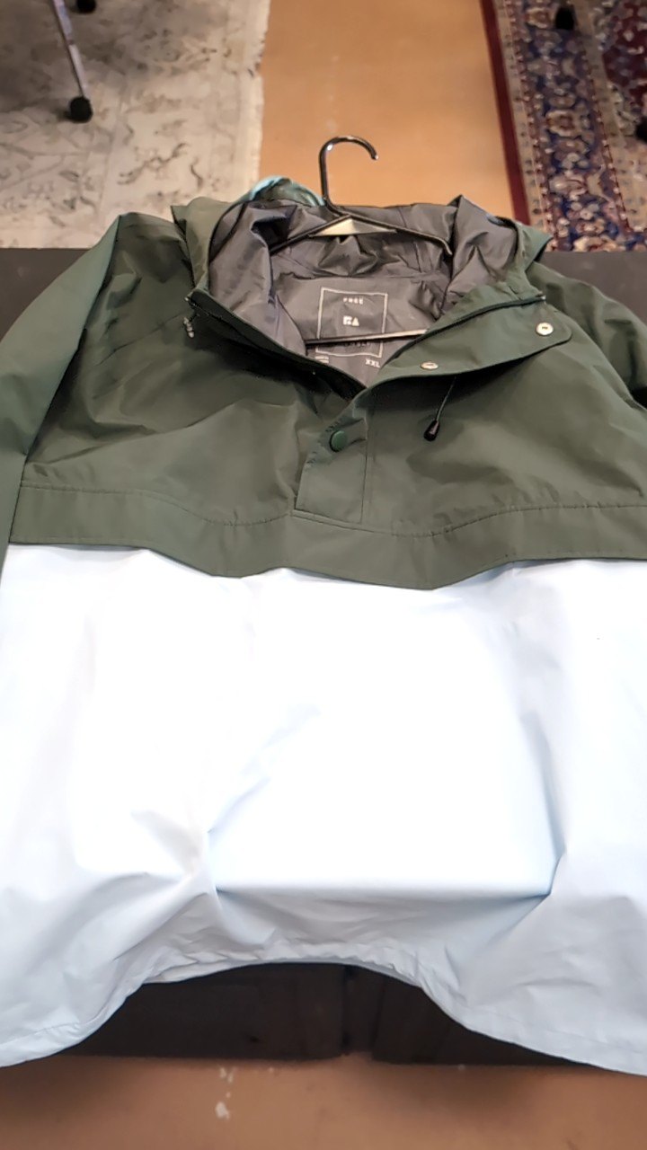 Free Assembly Windbreaker XXL Green
