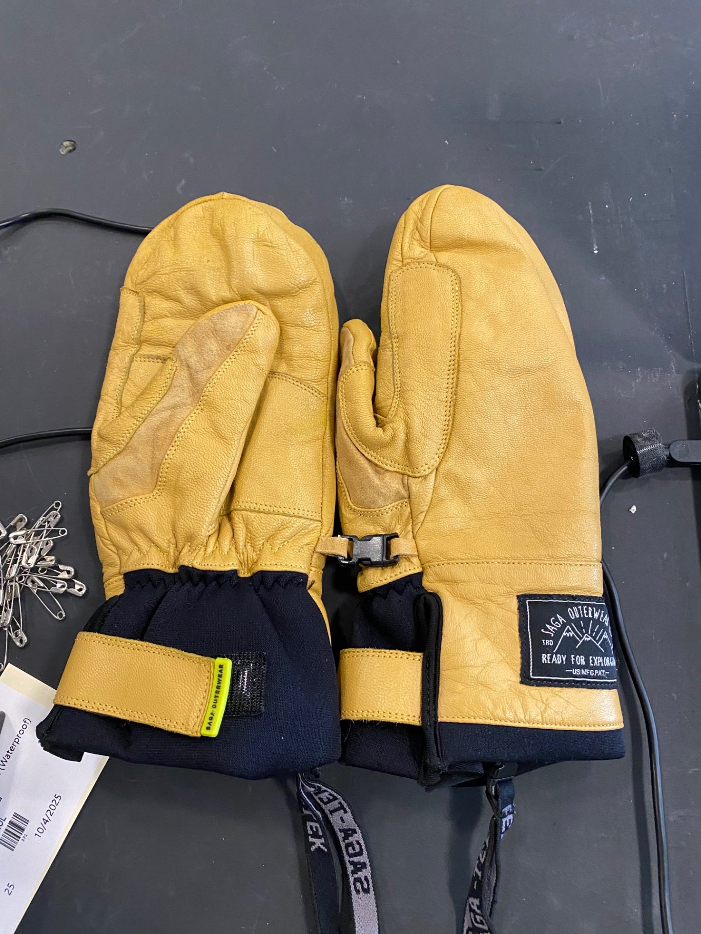 Saga Outerwear Leather Gloves (Snow) L Yellow