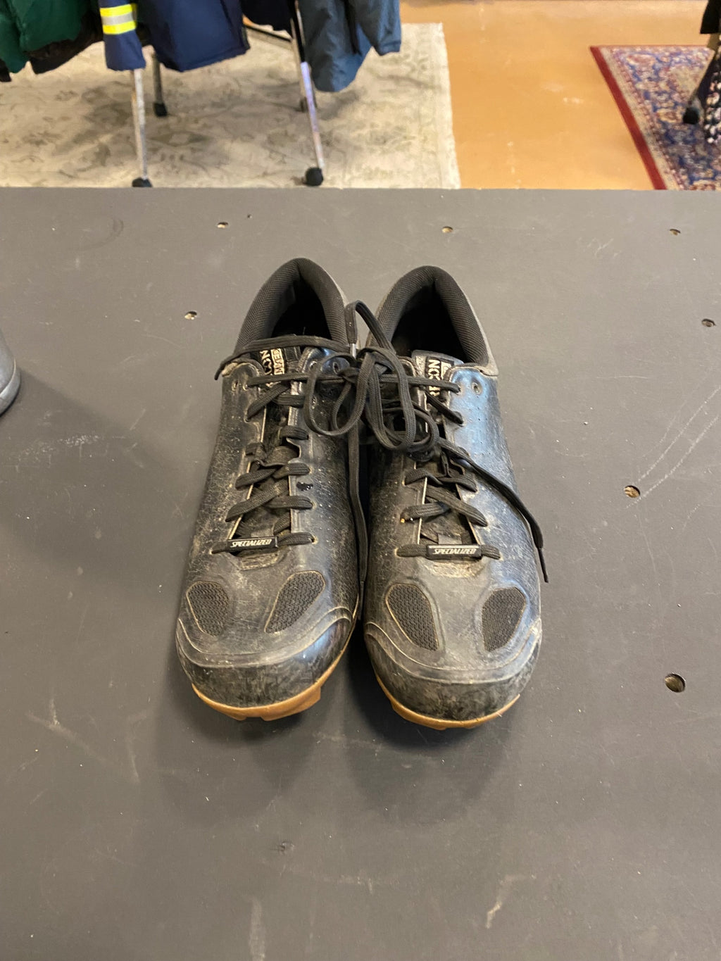Specialized Shoes (Biking) 9.5 Black Recon Mixed