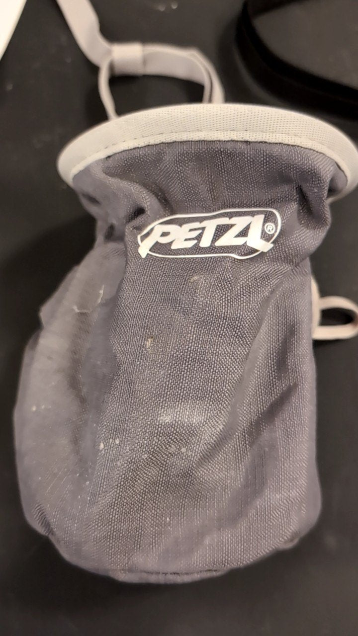 Petzl Chalk Bucket Gray