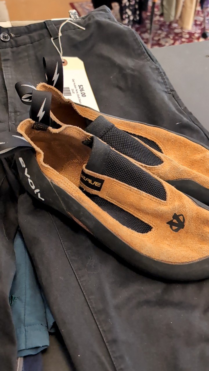 Evolv Shoes (Climbing) 11.5 Brown Rave