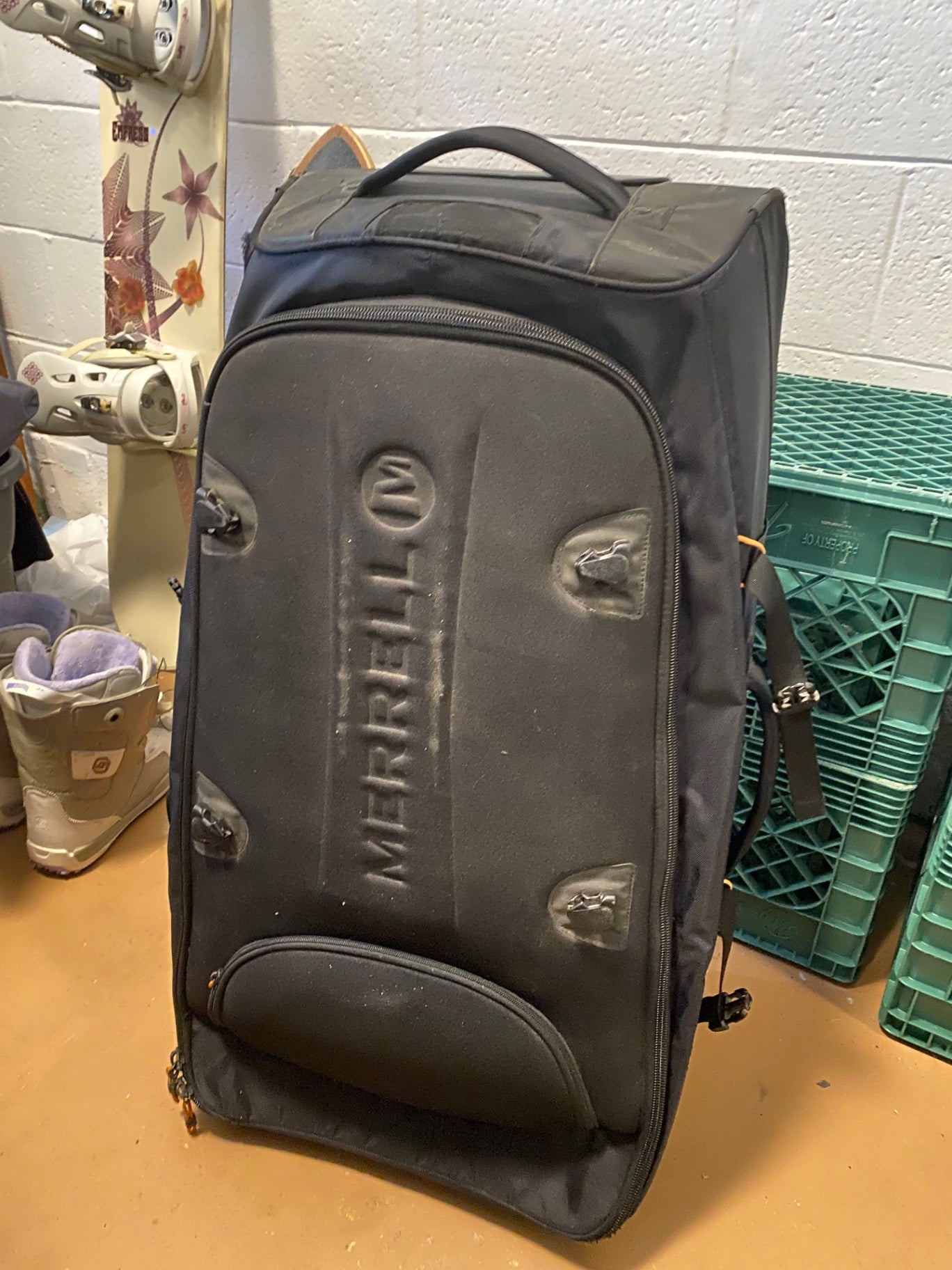 Merrell Rolling Travel Bag Black