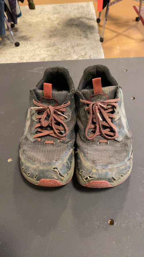 Altra Lone Peak 6 Trail Shoes (Running) 10 Grey/Red