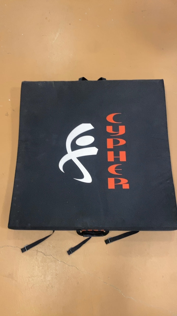 Cypher 3x3 Crash Pad Black/Red