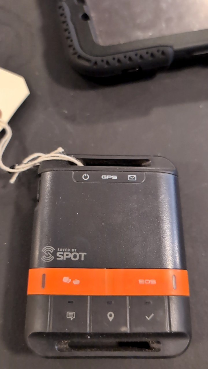 Spot GPS Messenger Black Gen4 (Tested, needs batteries)