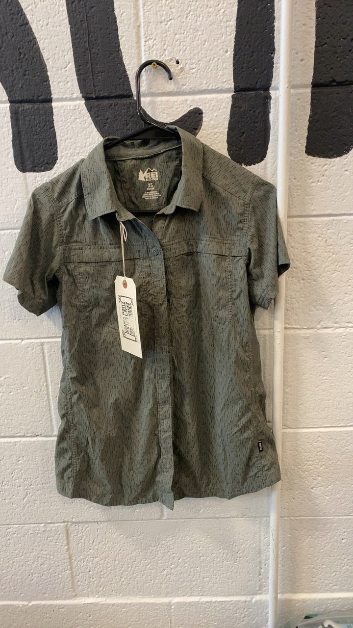 REI Short Sleeve (Button Up) XS Green