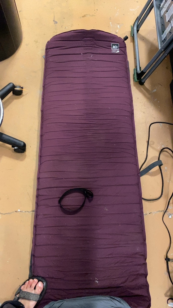 REI Trekker Women's 1.75 Sleeping Pad Regular Purple/Grey