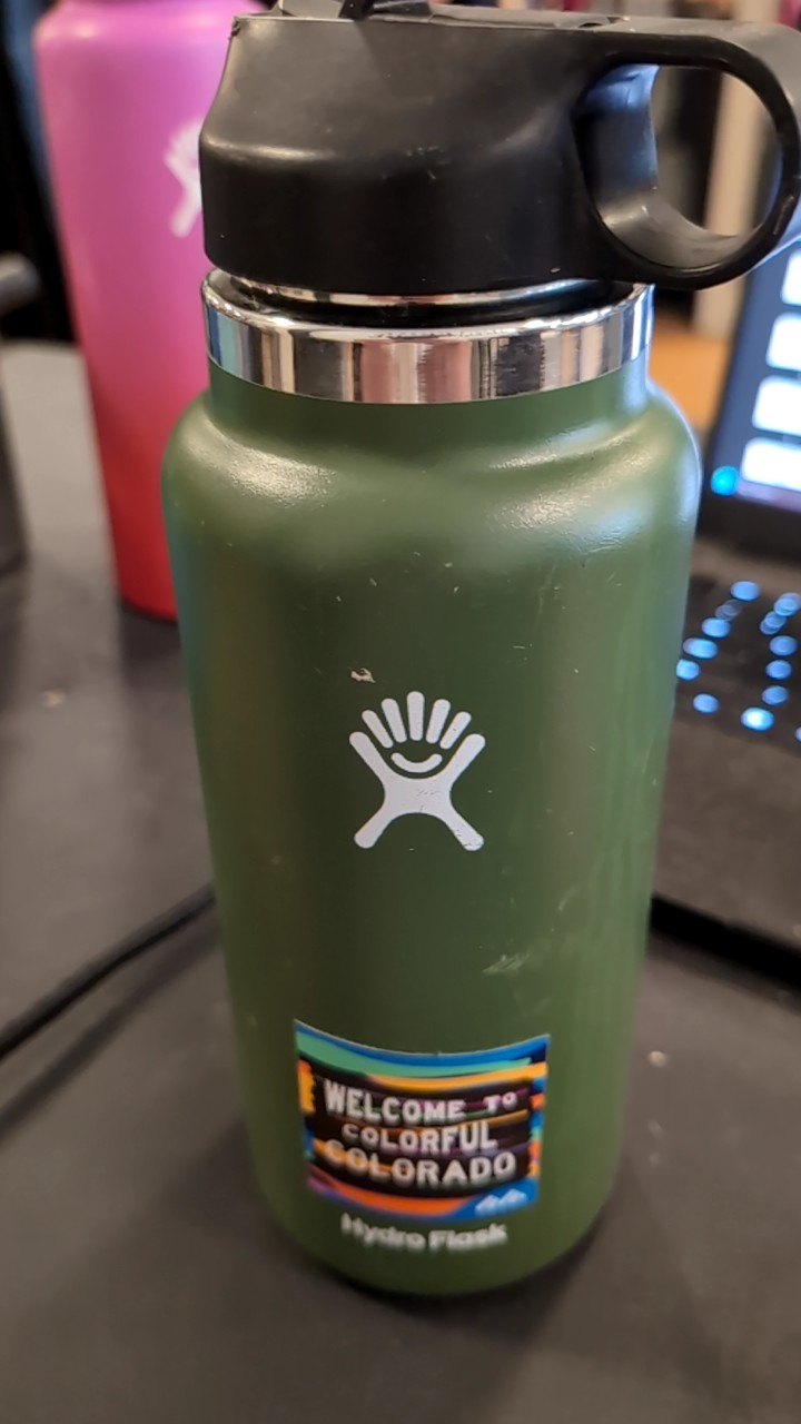 Hydro Flask Water Bottle 32oz Green Straw Lid