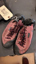 5.10 Shoes (Climbing) 10/43 Red Anasazi Lace