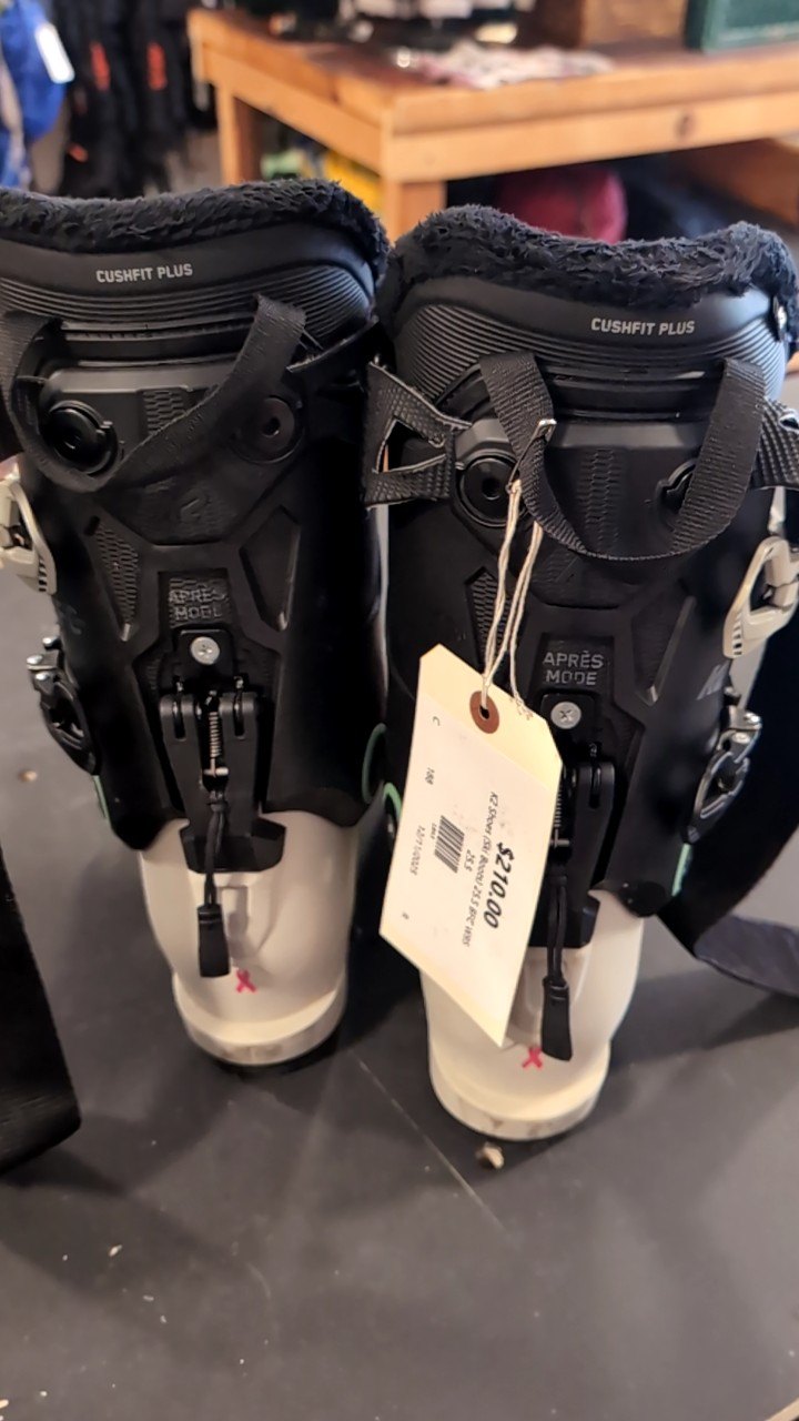 K2 Shoes (Ski Boots) 25.5 BFC W95
