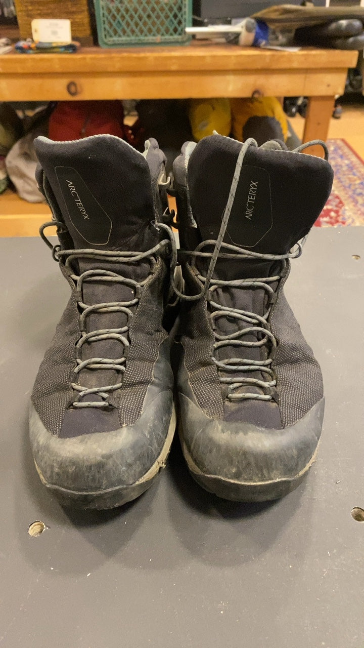 Arcteryx Acrux TR GTX Shoes (Hiking Boots) 9 Black