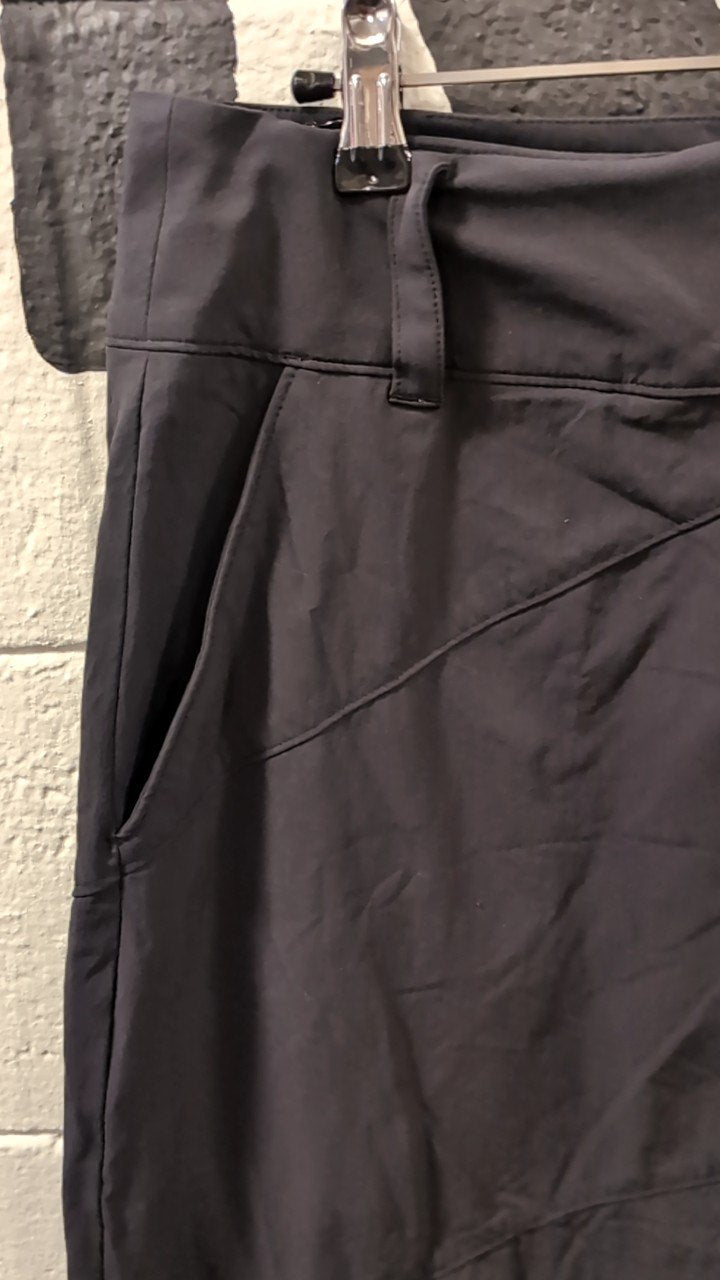 Isis Skirt 12 Black Long with Pockets