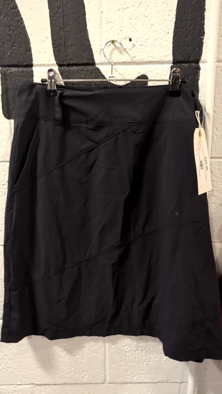 Isis Skirt 12 Black Long with Pockets