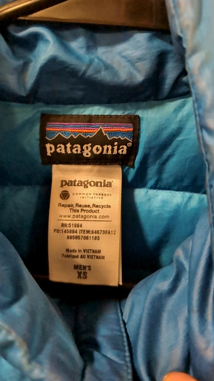 Patagonia Down Jacket (Full Zip) (No Hood) XS Blue