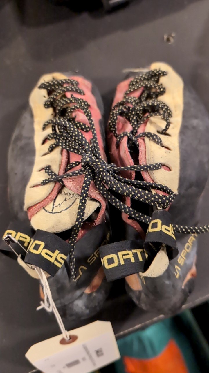 La Sportiva Shoes (Climbing) 38.5/6.5 Testrossa