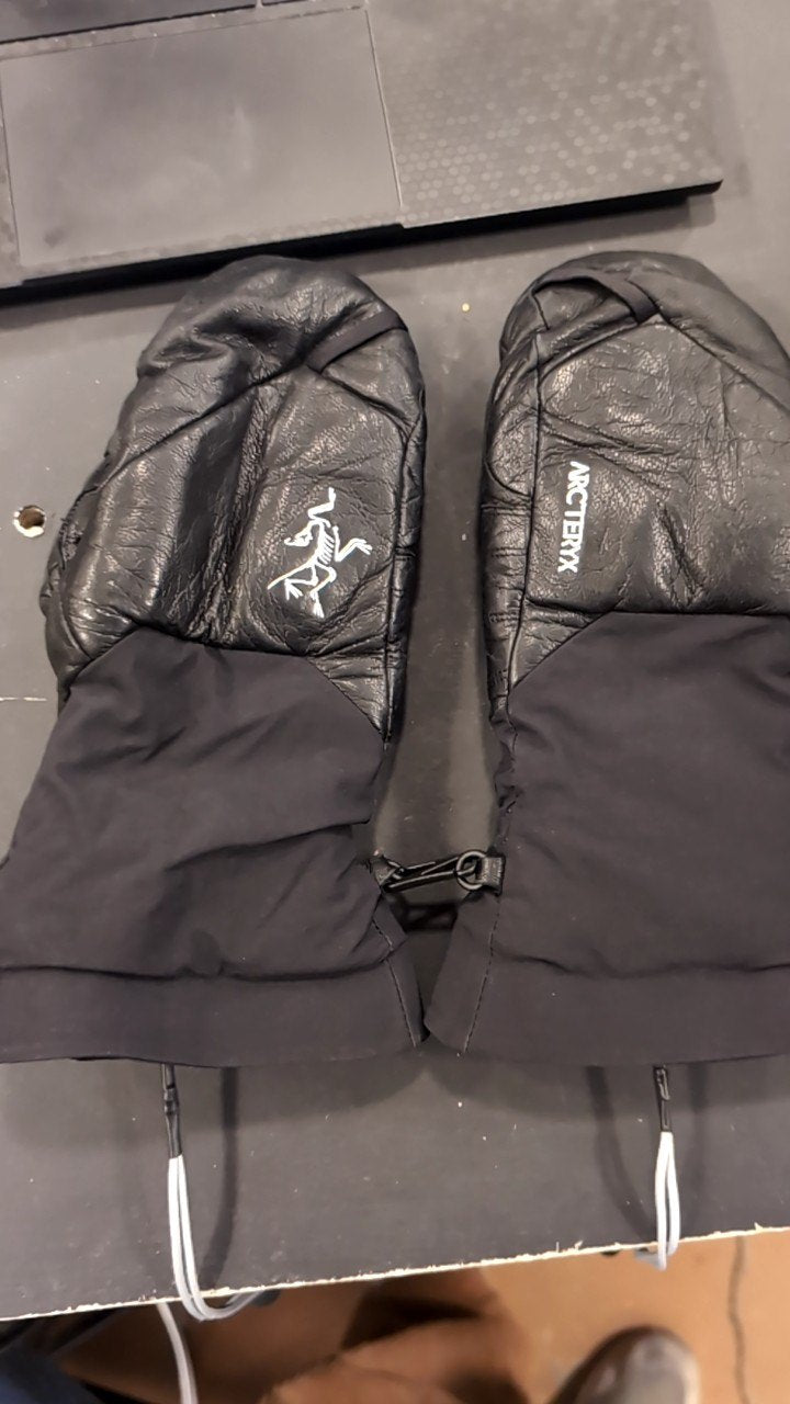Arcteryx Gloves (Snow) S Sabre Mitten