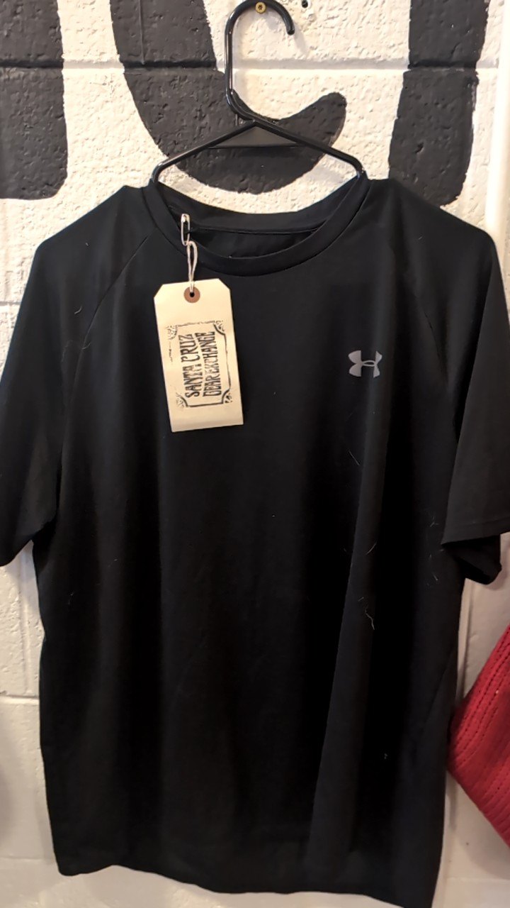 Under Armour Athletic T-Shirt L Black Tech Tee