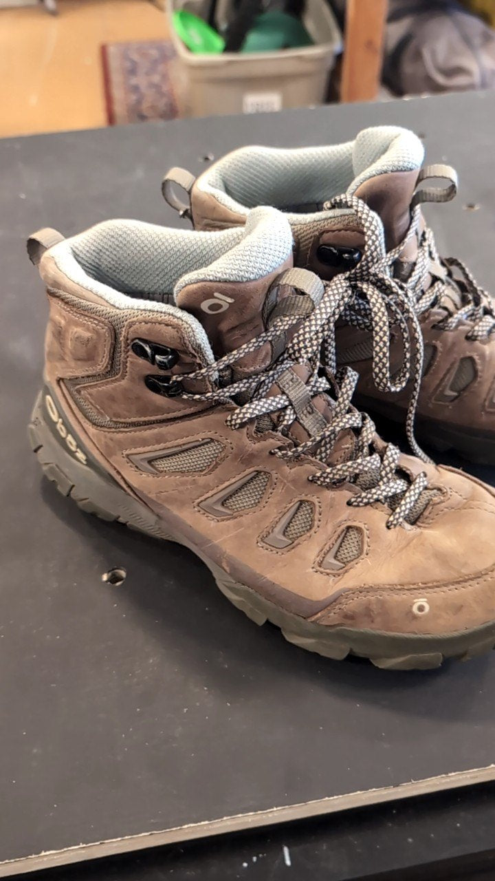 Oboz Shoes (Hiking Boots) 9.5 Brown Sawtooth X