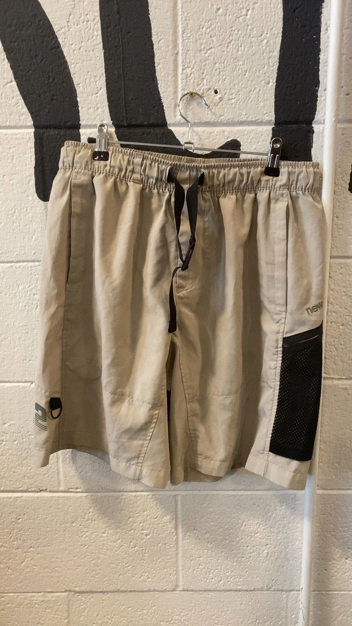 New Balance KL2 Shorts L Beige