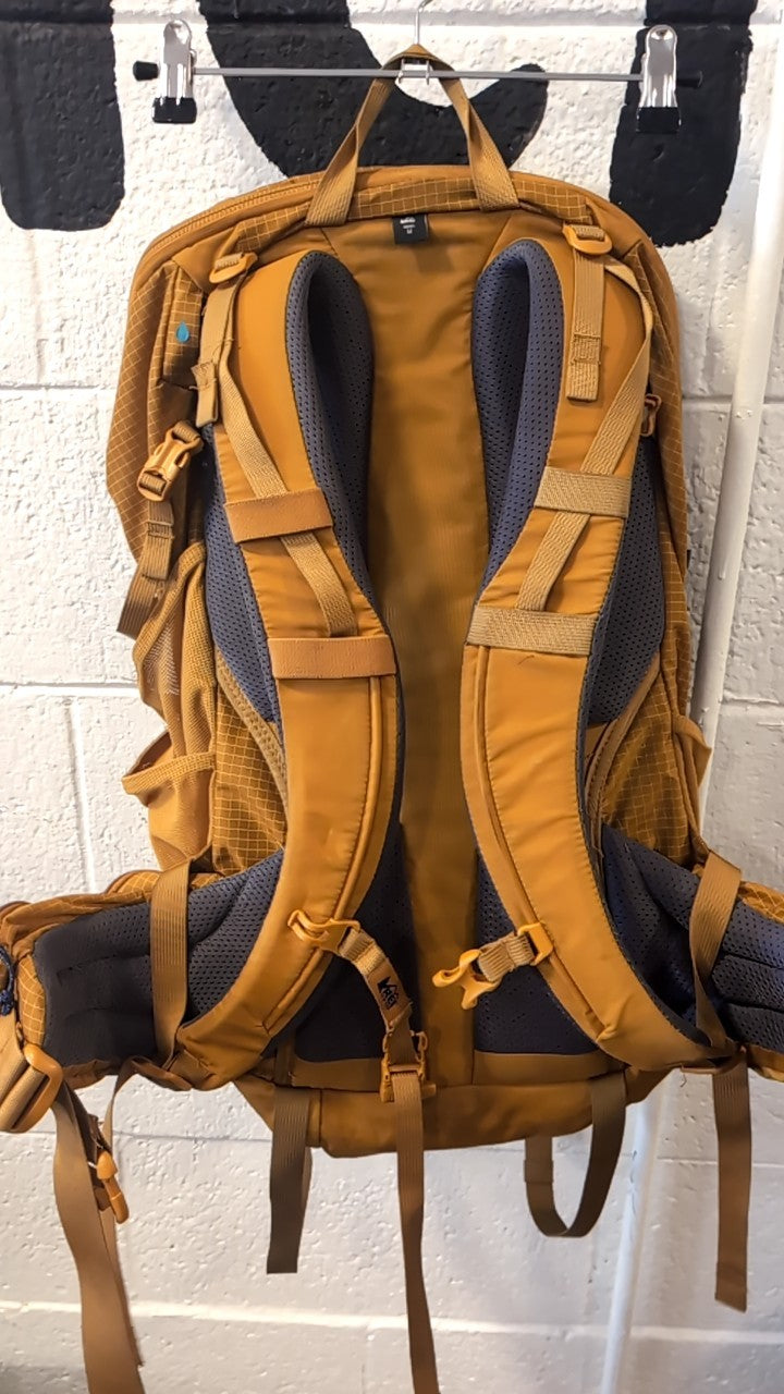 REI Backpack M Yellow Trail 40
