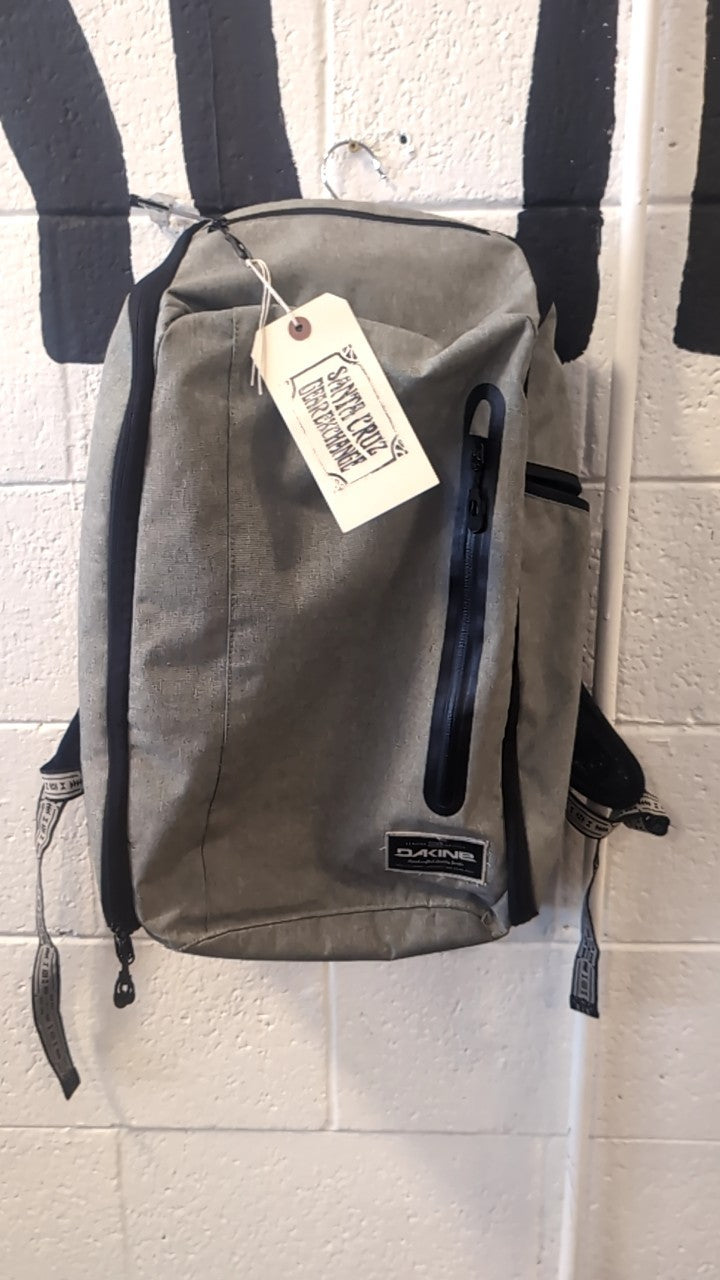 Dakine Gemini 28 Backpack 28L Grey