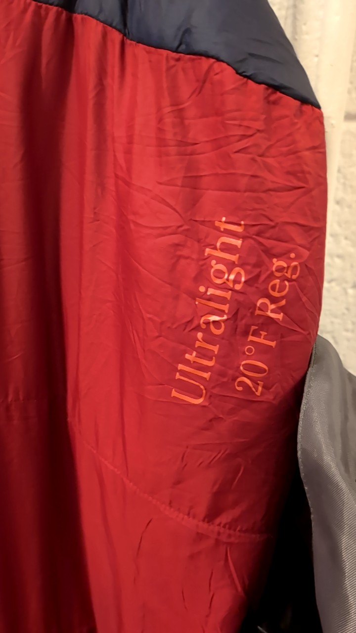 LL Bean Sleeping Bag Regular Red Ultralight Rectangular 20deg