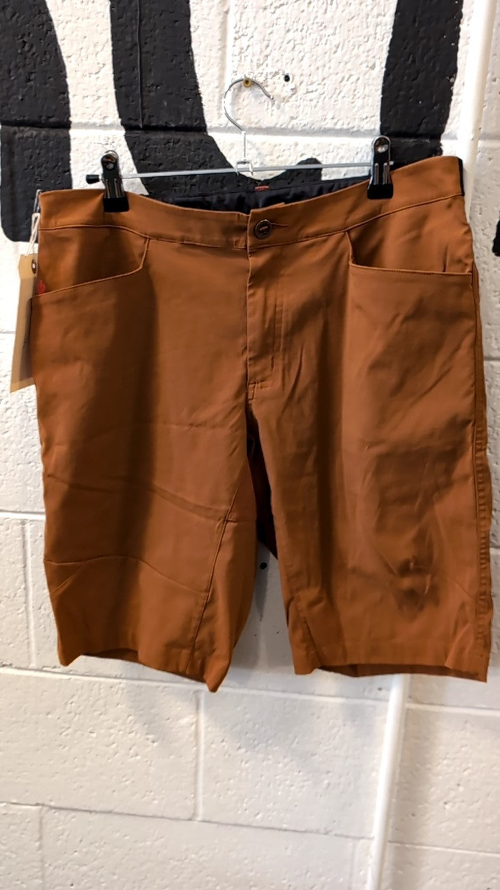 The North Face Shorts M Orange Stretch