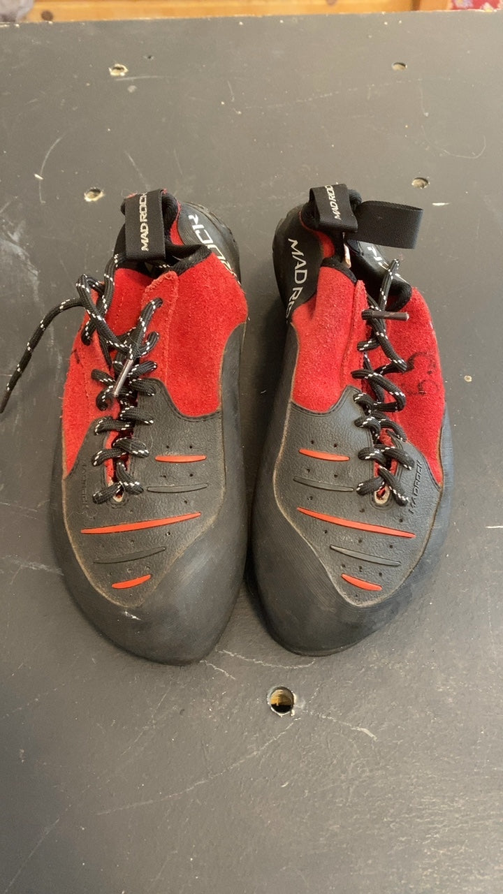 Mad Rock Shoes (Climbing) 5.5 Red