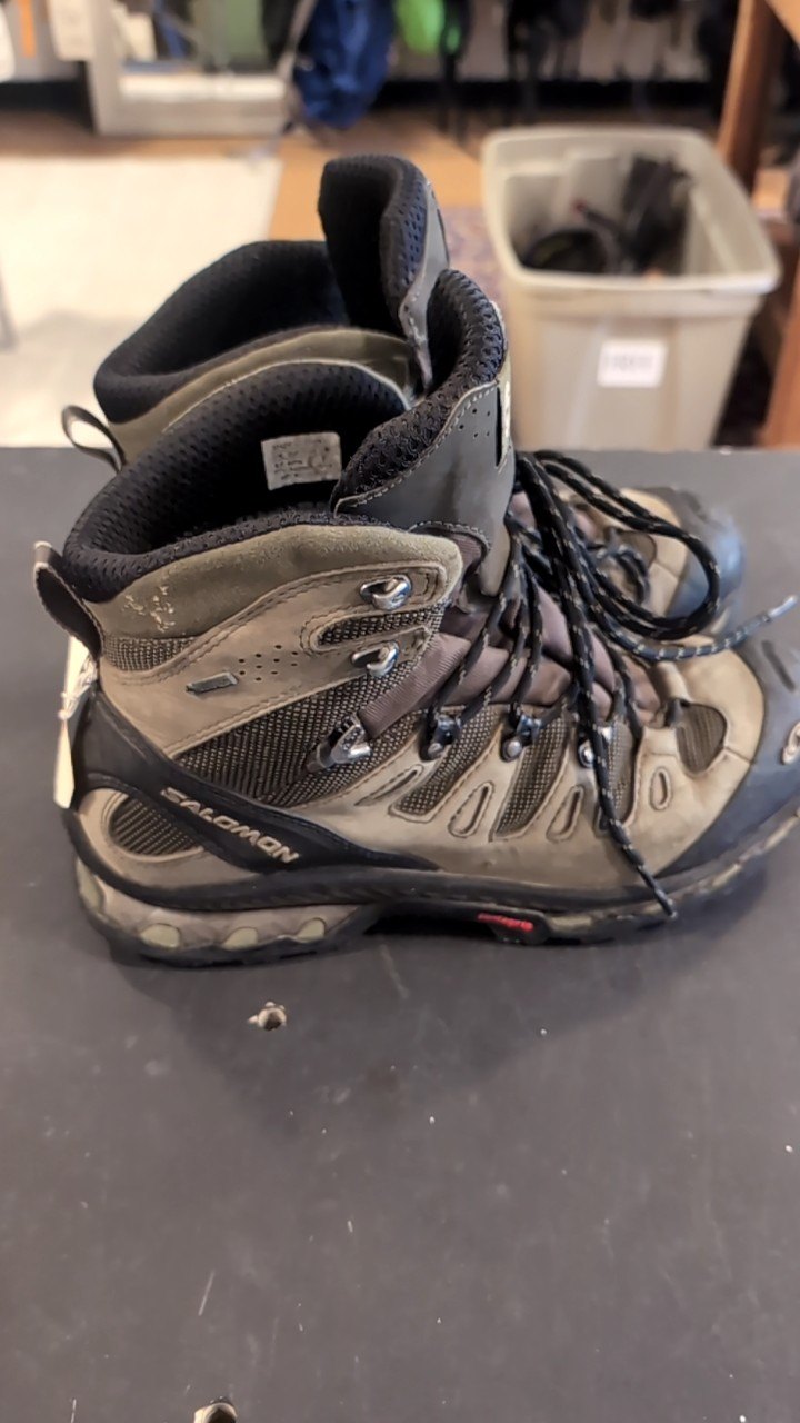 Salomon Shoes (Hiking Boots) 9 Brown Quest 4D GTX