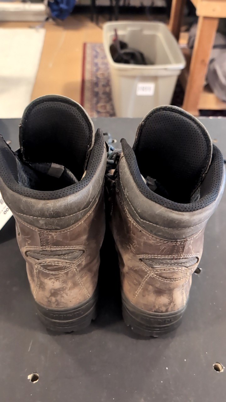 Cabelas Shoes (Hiking Boots) 9 Leather Meindl
