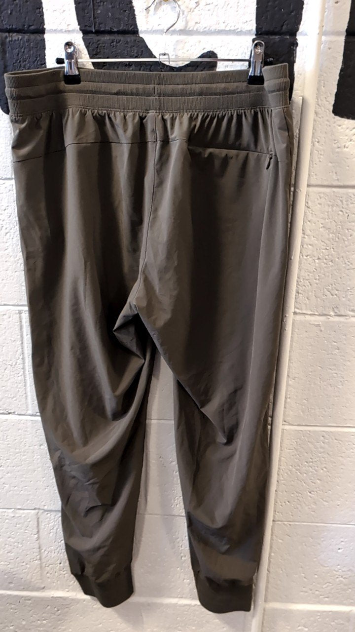 Royal Robbins Pants (Joggers) L Olive