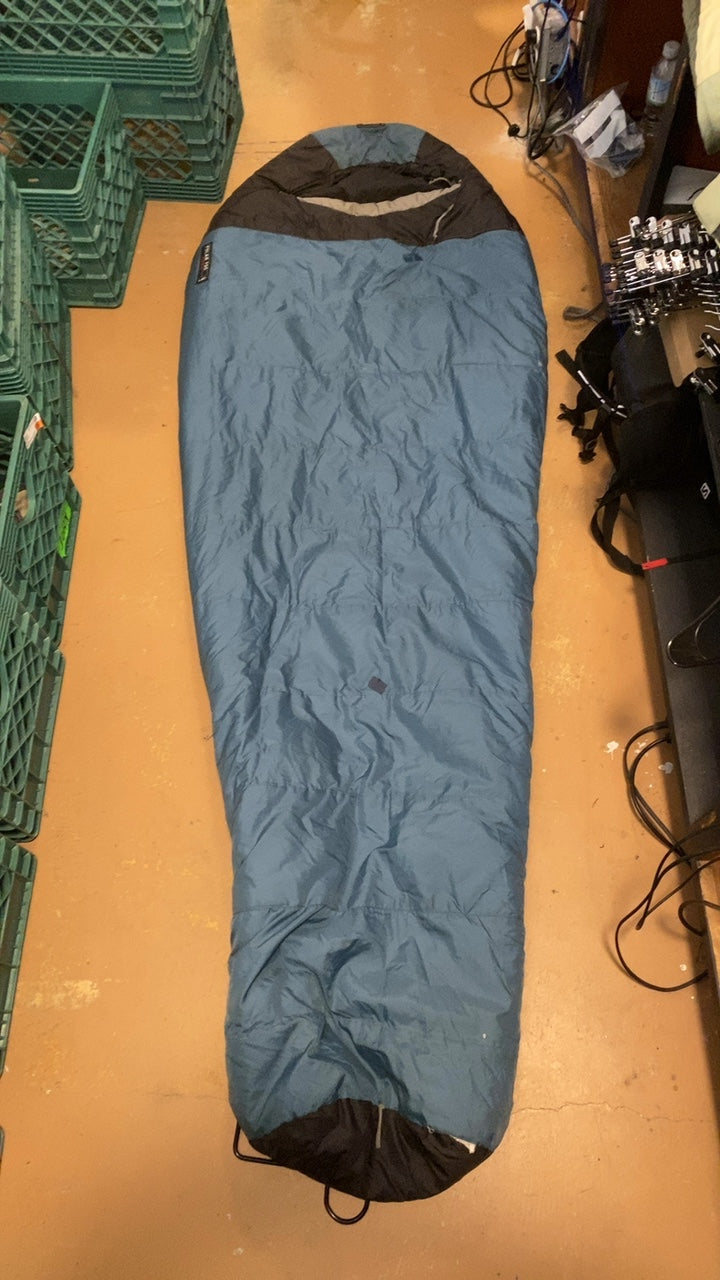 REI Polar Pod +20°F Sleeping Bag (Synthetic) Black/Blue