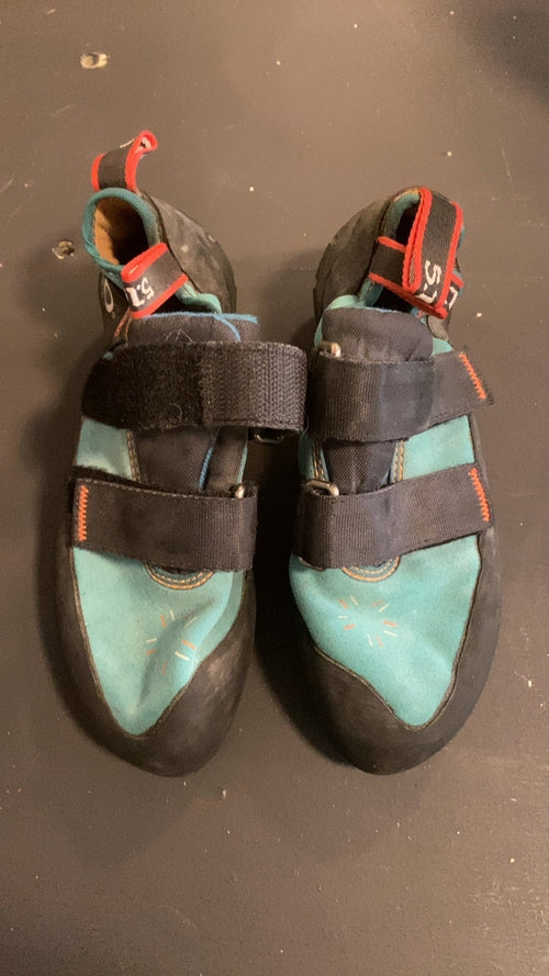 5.10 Anasazi Shoes (Climbing) W's 8 Blue