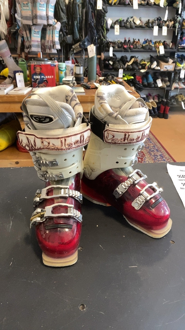 2013 Dalbello Mantis 12 Shoes (Ski Boots) W's 23.5 Red/White
