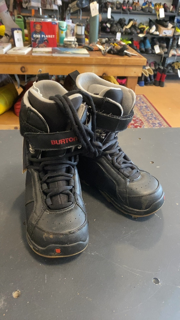 Burton Kid's Freestyle Snowboard Boots Youth 5 Black